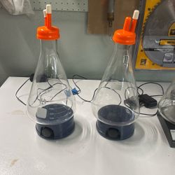 Magnetic Stirrer And 2000ml Flask With Caps 