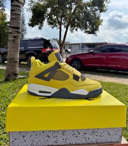 Air Jordan 4 Retro Lightning Sneakers
