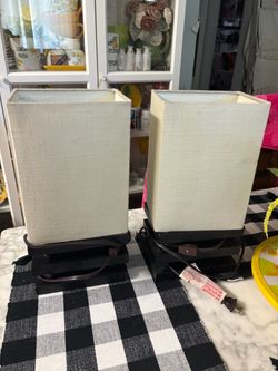 2 polyresin table lamps with black finish