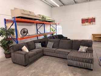 Free Delivery* Gray U shape Sectional Sofa