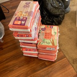Parents Choice Diapers Size 2 70$ For All 