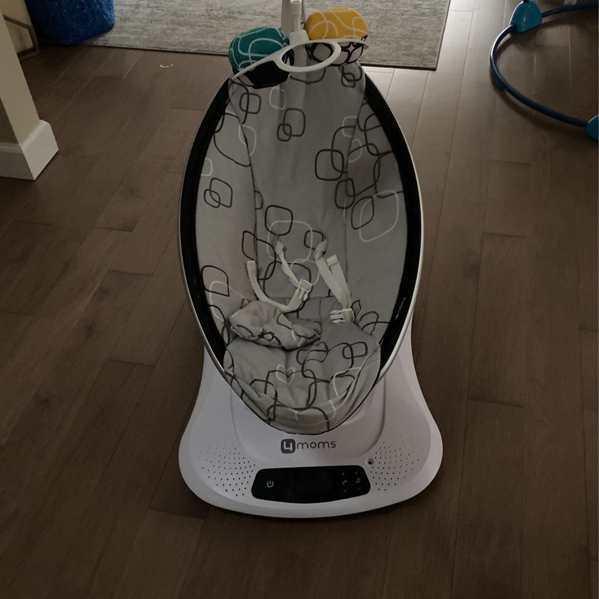 4 Moms Baby Swing