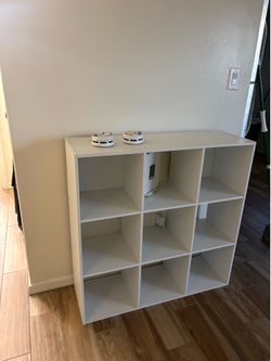Cube book shelf