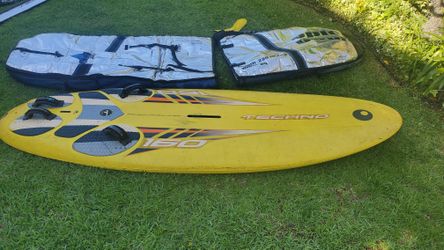 COMPLETE SET BOARD MAST BOOM SAILS
