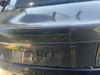 Mustang carbon trunk