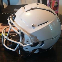 F7 Football Helmet 