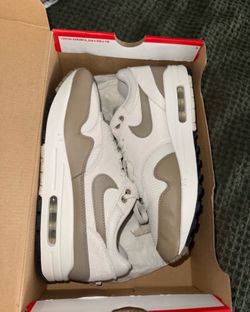 Nike Air Max 1 size 8.5