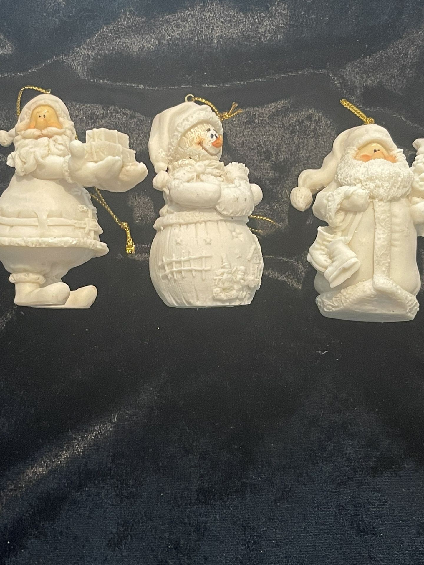 NWOT Set Of 3 Snowy Ornaments. (2) Santas (1) Snowman