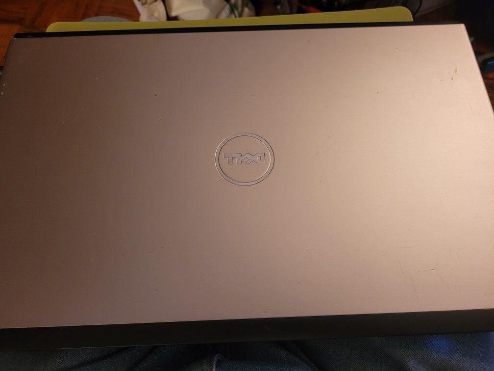 Dell Vostro 17 Inch Win 10 SSD HDD HDMI