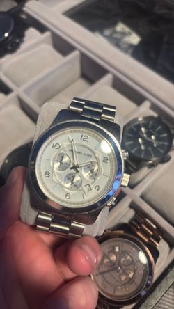 Micheal kors watch white