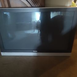 regalo tv 50 pulgadas si alguien la necesita manden mesaje