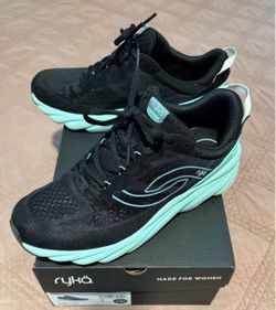 Running shoes