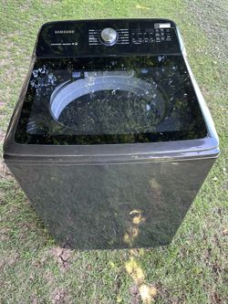 2021 Samsung Washer. DELIVERY Abailable 