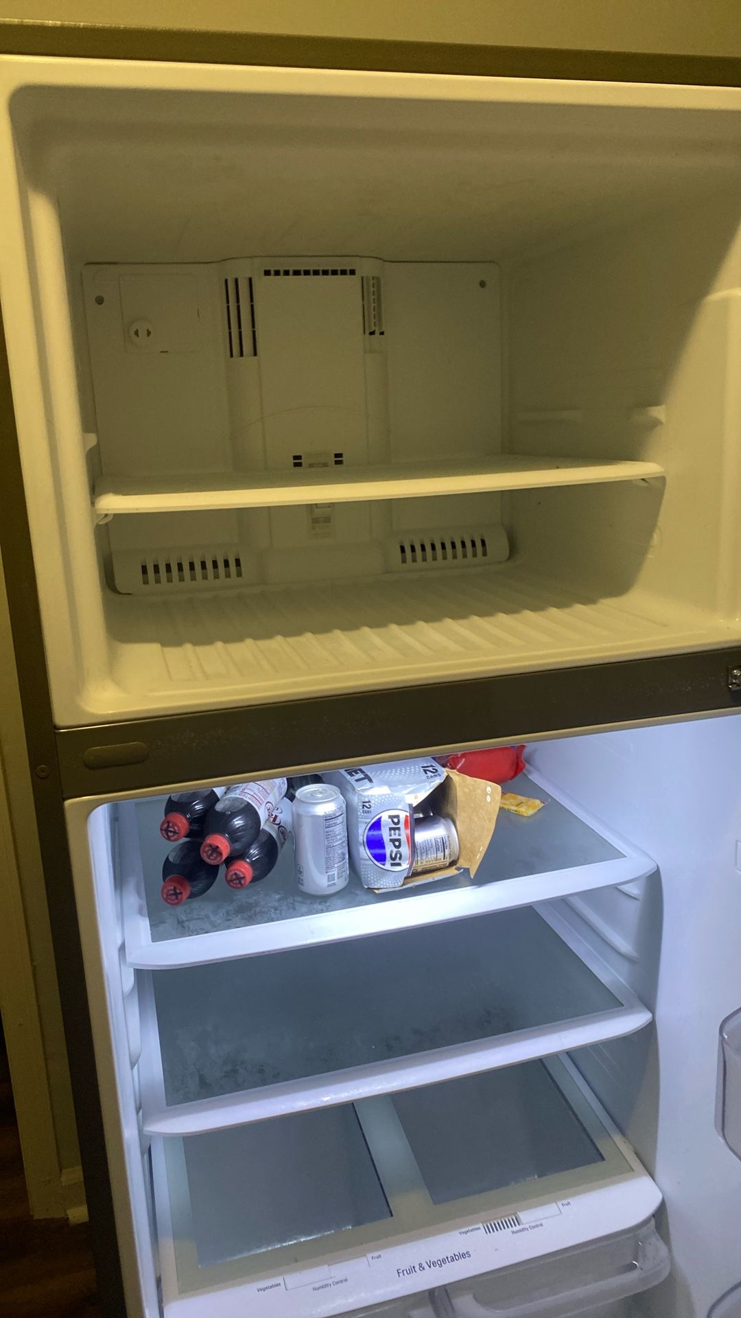 LG Refrigerator 01/2022
