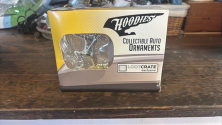 LOOT CRATE Exclusive Hoodies The Flash Collectible Auto Hood Ornament-SEALED!
