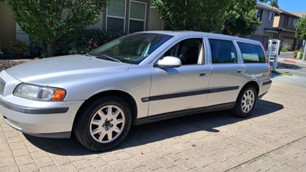 2004 Volvo V70