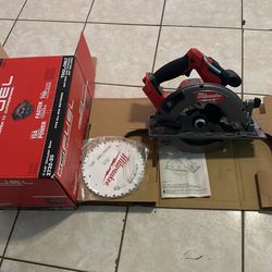 Milwaukee Fuel 71/4 Circular Saw