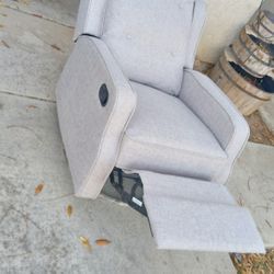 Brand 🆕 Rocking Chair Recliner Swivel Chair Recliner Brand New Rocking Recliner Chair Just Assembled