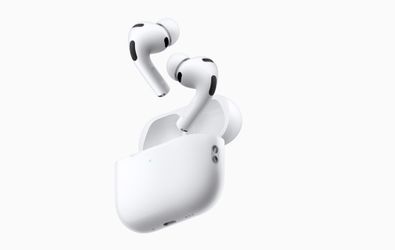 Apple AirPods Pro with Charging Case