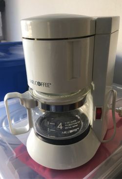 Coffee maker Mr Coffee makes 4 cups