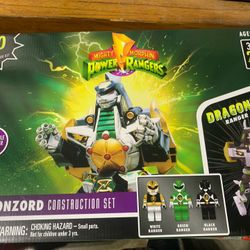 Hasbro Mighty Morphin Power Rangers Dragonzord Construction Set. 280 pieces