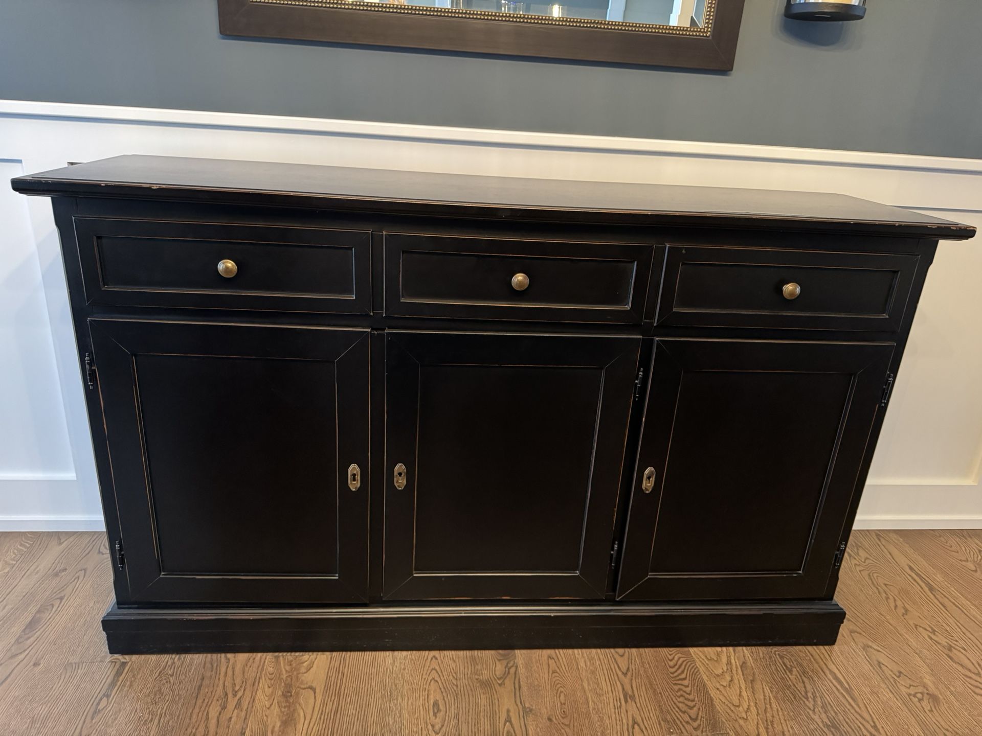 Crate & Barrel Pranzo Buffet