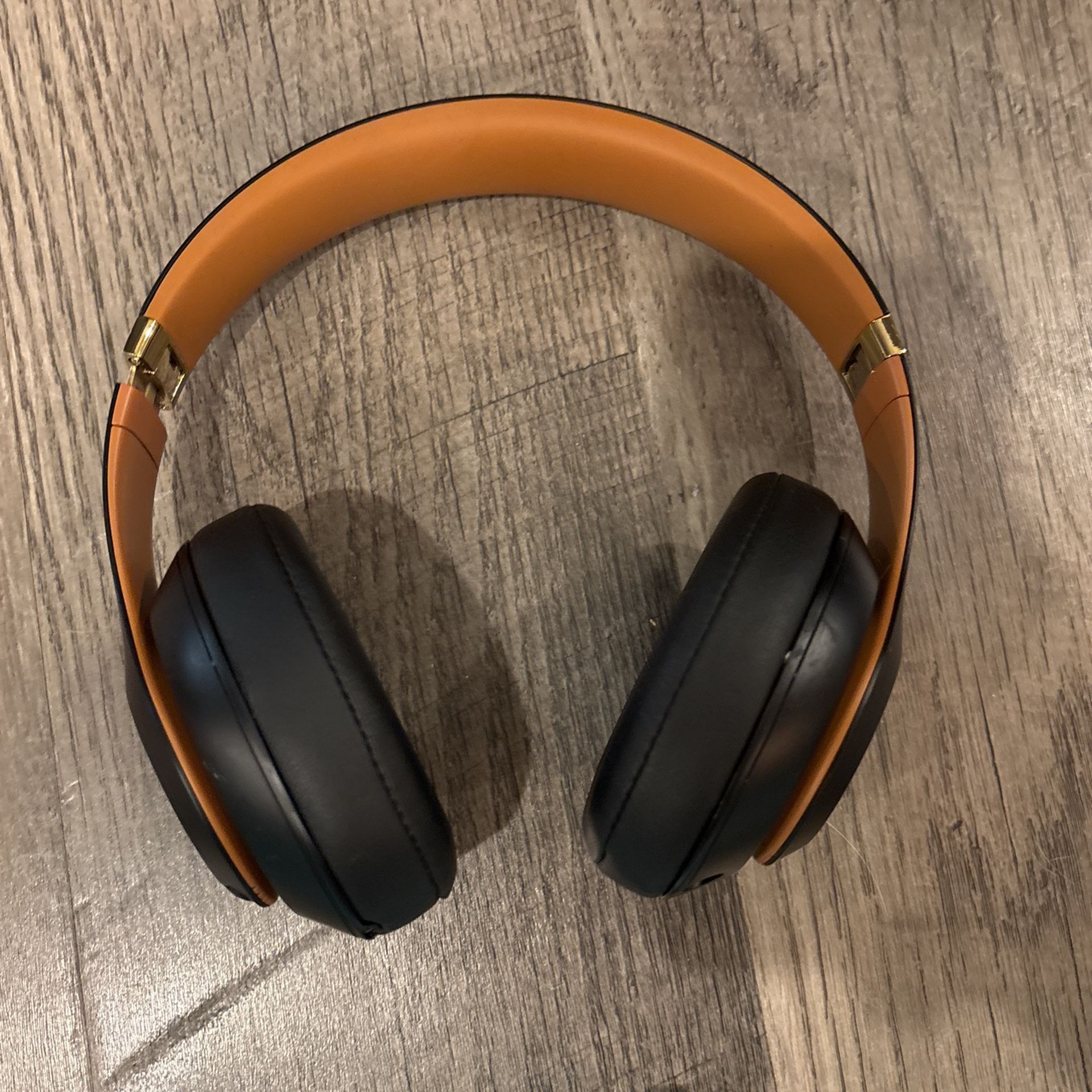 Brown And Black Beats