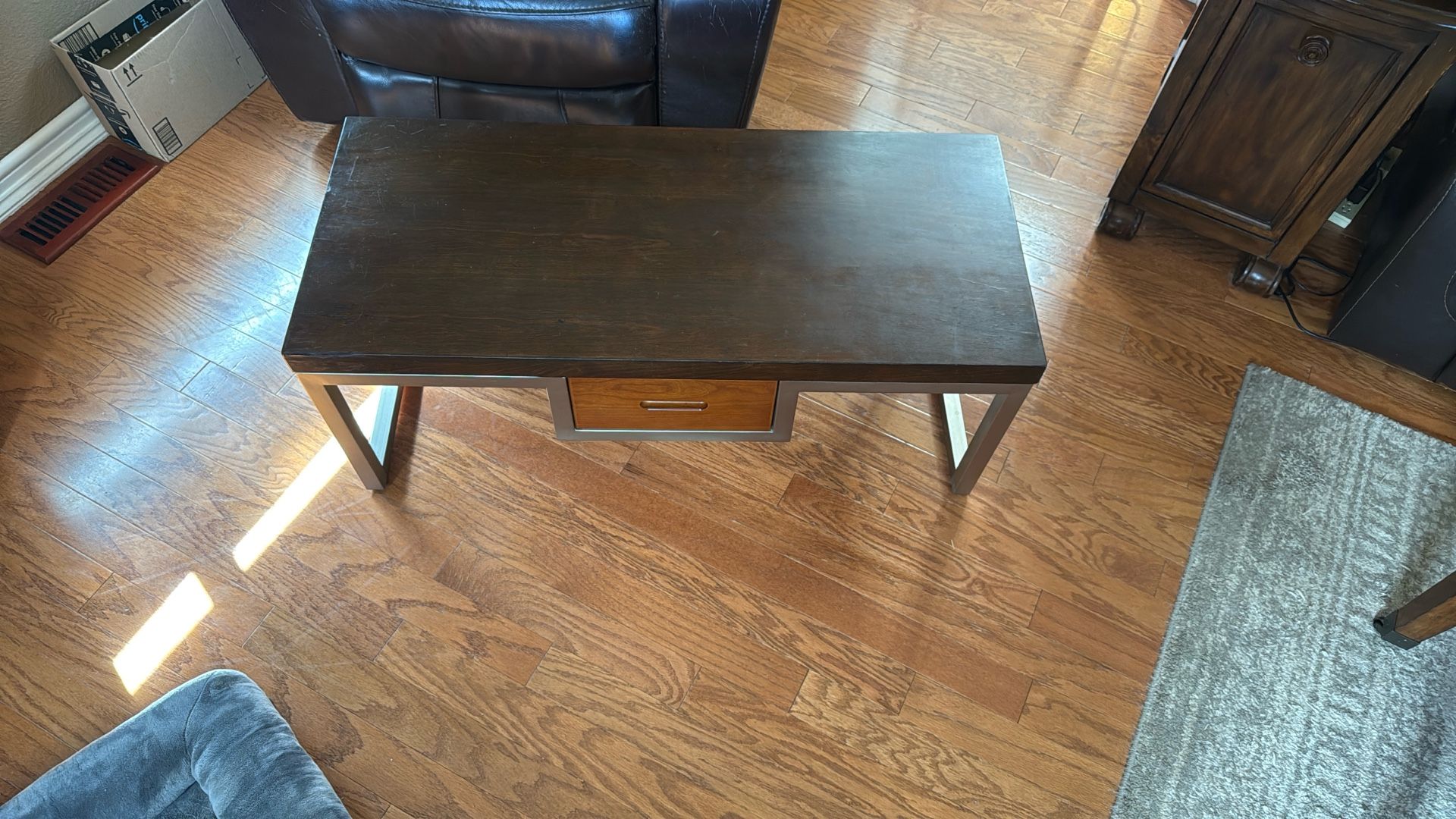 Nice Retro Coffee Table.