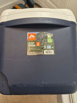 Ozark Trail 30 QT Wheeled Ice Chest Cooler - Great Condition