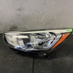 2015-2016-2017 HYUNDAI ACCENT LEFT HALOGEN HEADLIGHT OEM USED