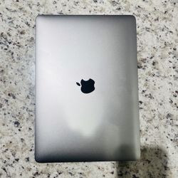 2017 MacBook Pro — excellent A++ condition. Light use, runs perfectly like new. Configuration photos attached. Includes original box and genuine Apple