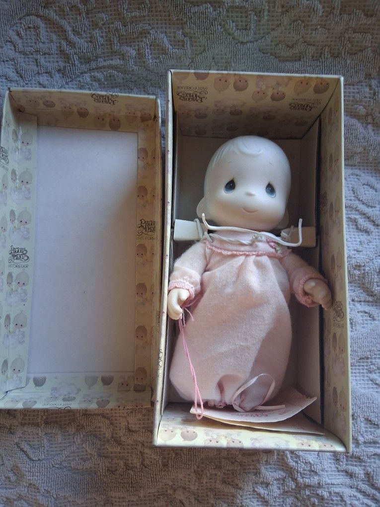 Precious Moments 1984 Trish 7" Porcelain Doll