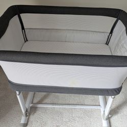 Adjustable Baby Bassinet with FREE BABY Mattress
