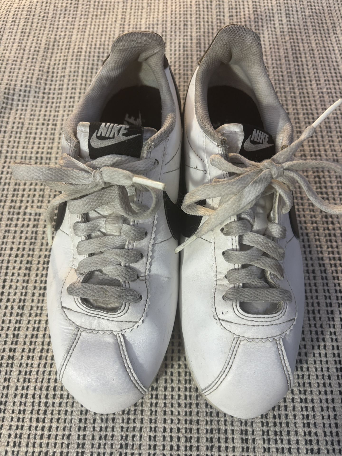 Nike Classic Cortez Leather Women's Size 7.5 White/Black 807471-101