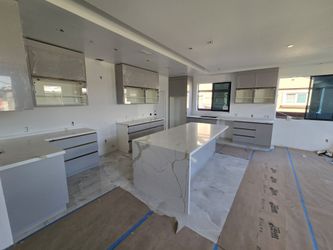 Countertop Installation & Slab Fabrication