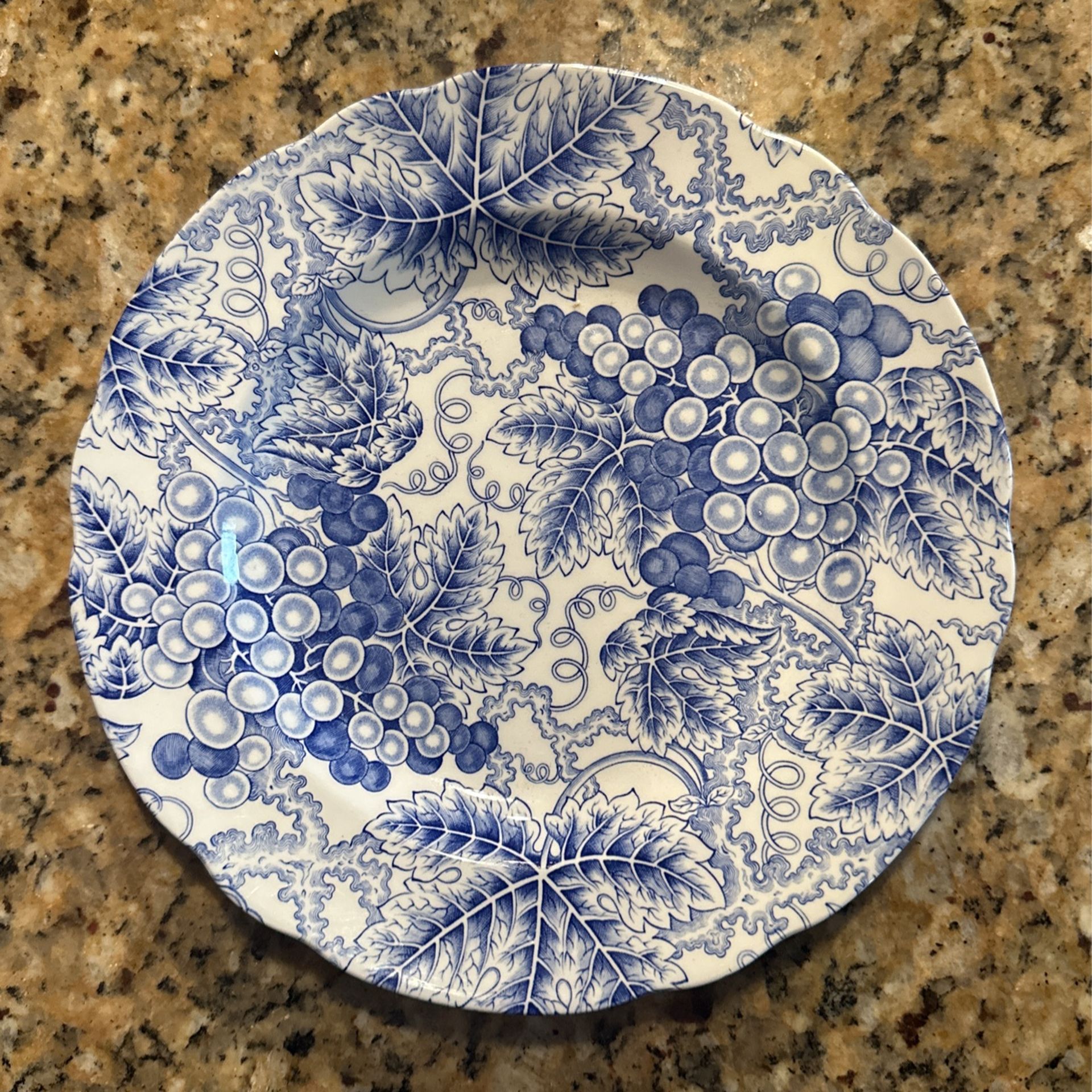 Spode Blue Room Collection “Grapes”