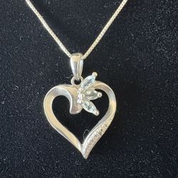 Sterling Silver Topaz And Diamonds Heart Pendant/necklace
