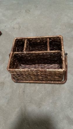 Wicker utensil basket