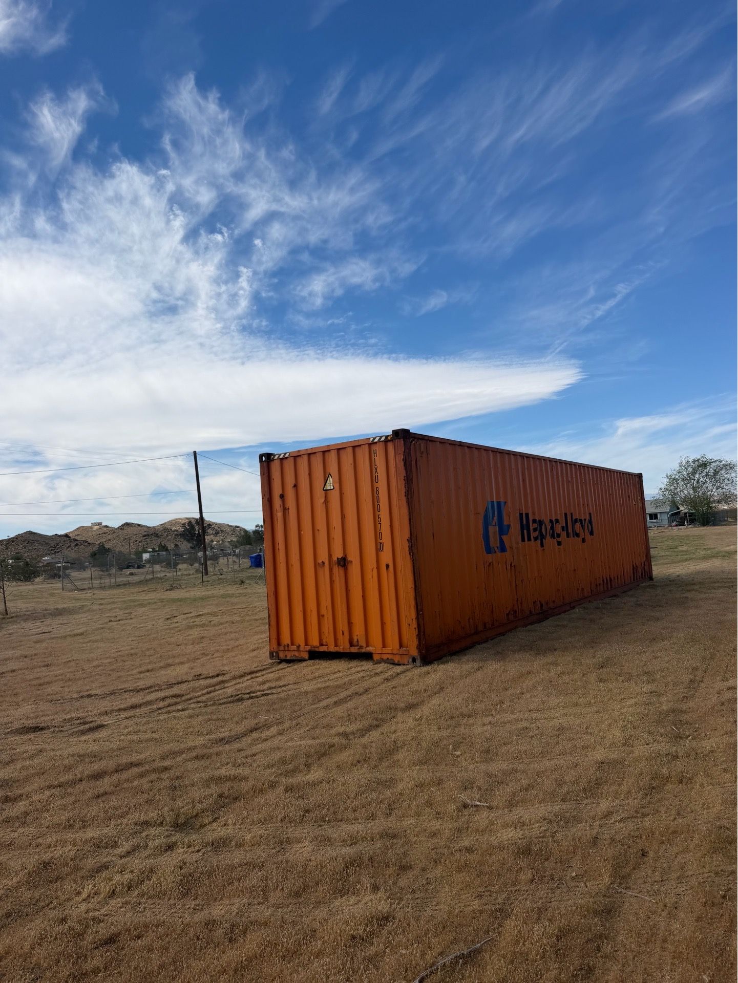 Hand pick your containers today, local yard In Hesperia