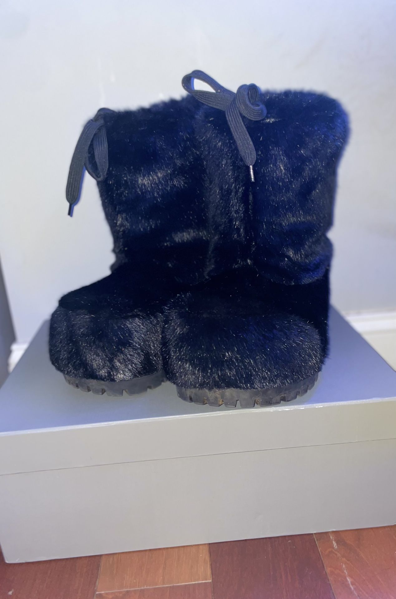 Balenciaga Black Alaska Faux Fur Snow Boots