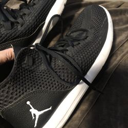 JORDAN REVEALS SIZE 9.5