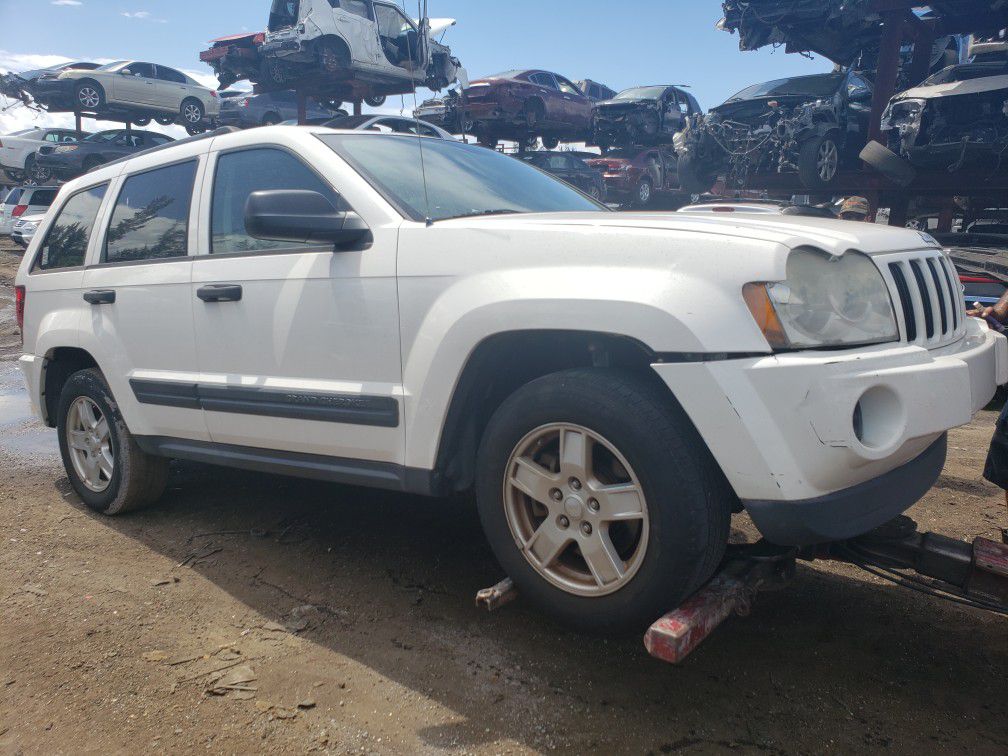 Jeep cherokee for parts out 2006