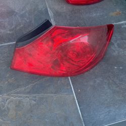 2008 Infiniti G35 Passenger Tail light