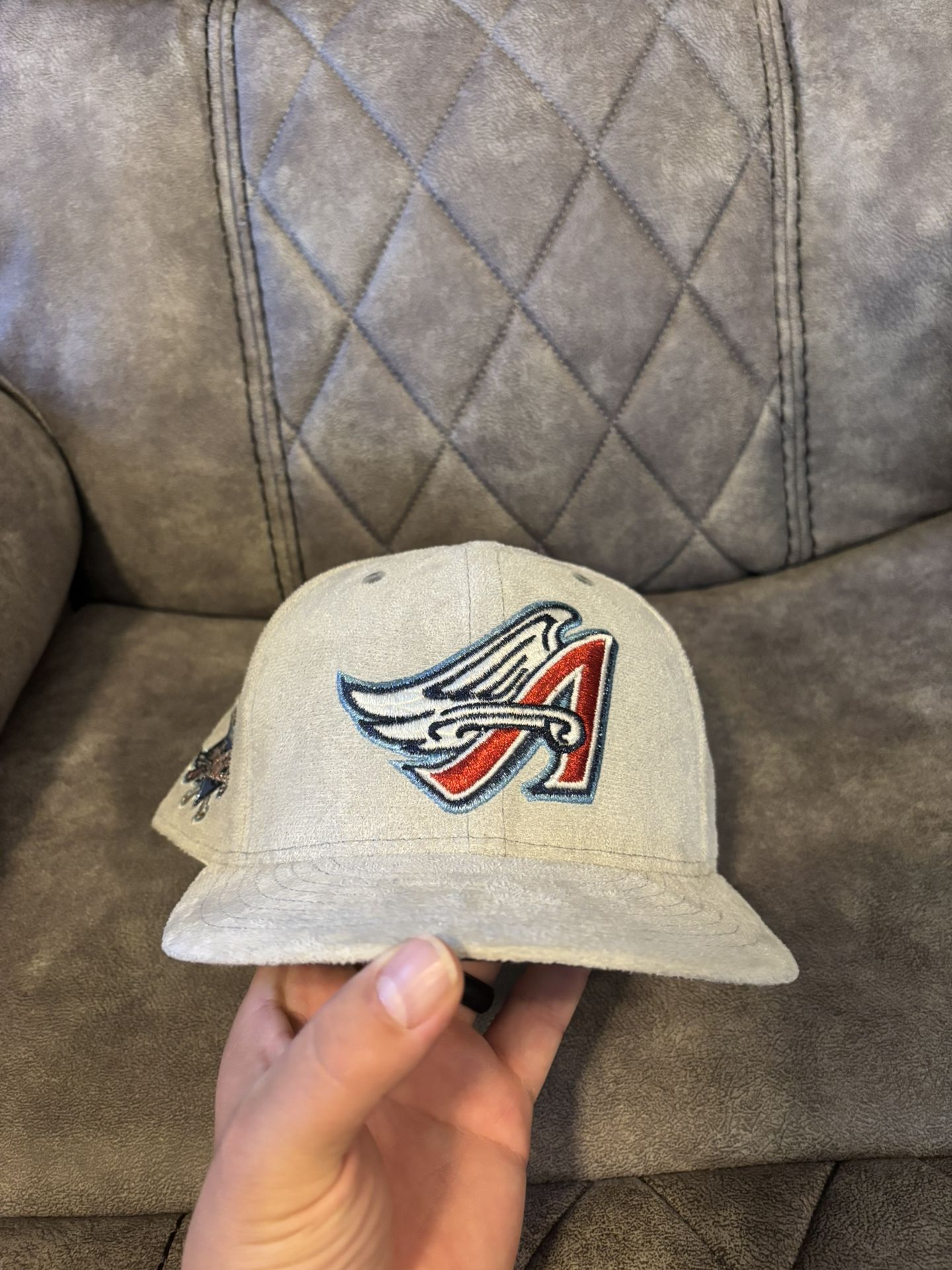Angels 7 5/8