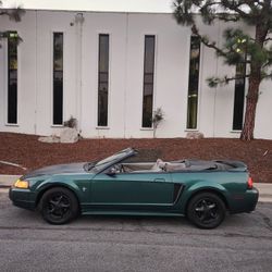 2004 Ford Mustang