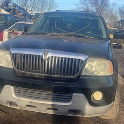 2004 Lincoln Navigator for parts