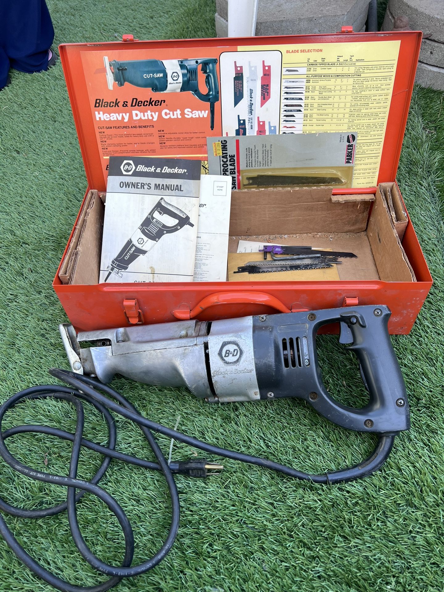Used: Black & Decker 3102, 2-Speed Heavy Duty Saber/Reciprocating Saw w/ Case.