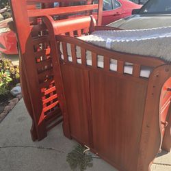 Cuna Con Gabetas Muy Bonita $ 100.dlrs