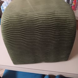 BEAUTIFUL GREEN FOOTSTOOL/ OTTOMAN 