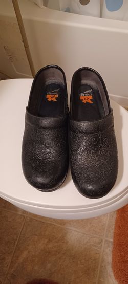 Work Shoes Size 9